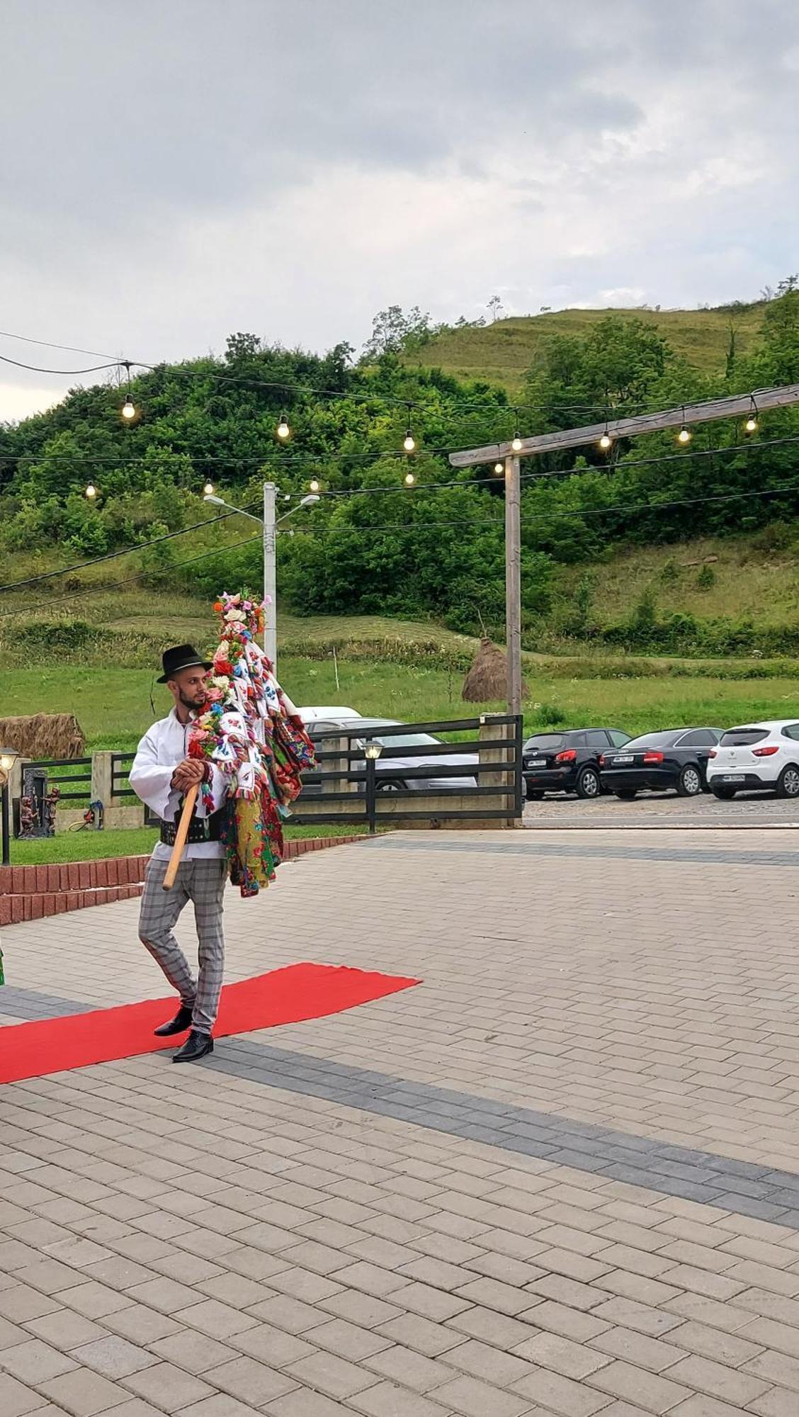 ホテル Evenimente Edelweiss Bogdan Vodă エクステリア 写真