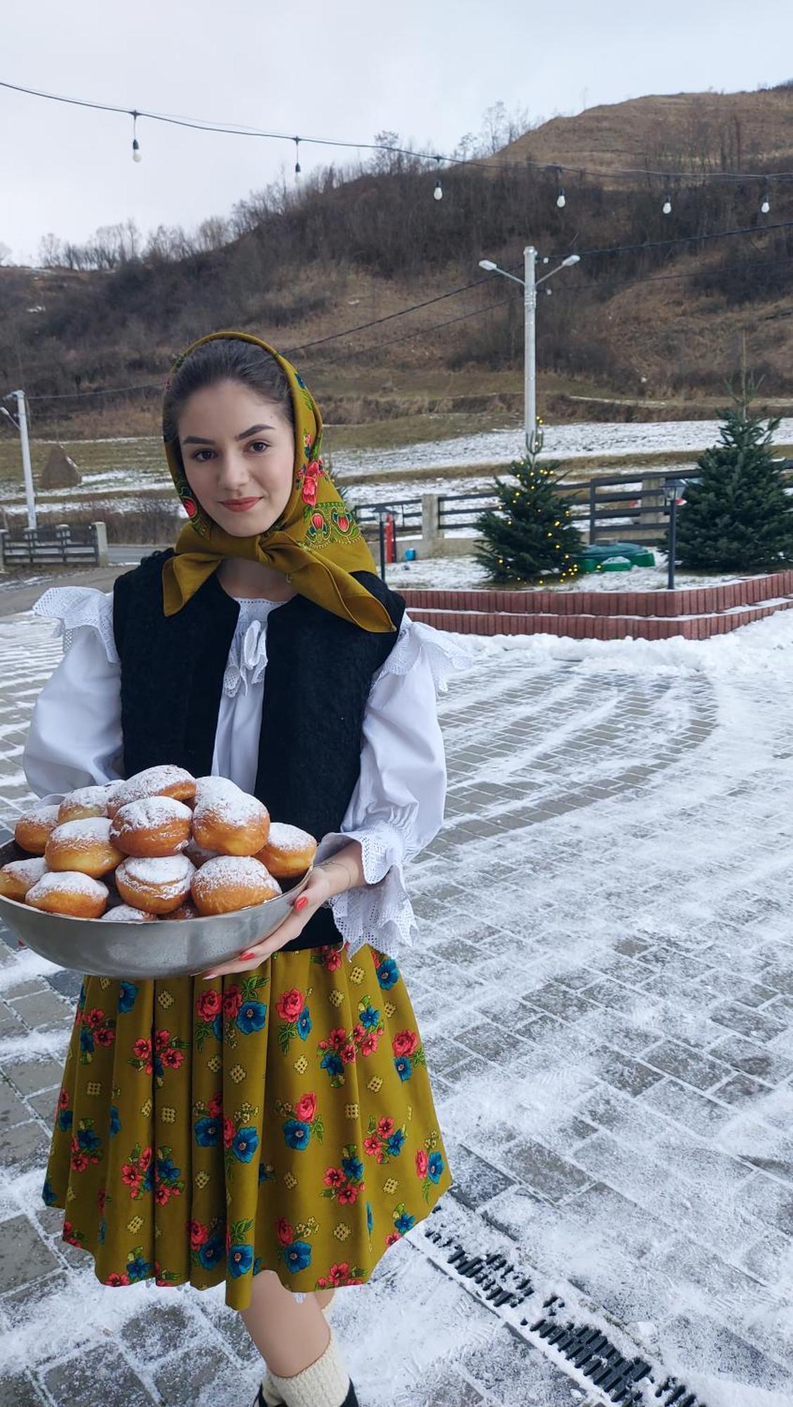 ホテル Evenimente Edelweiss Bogdan Vodă エクステリア 写真