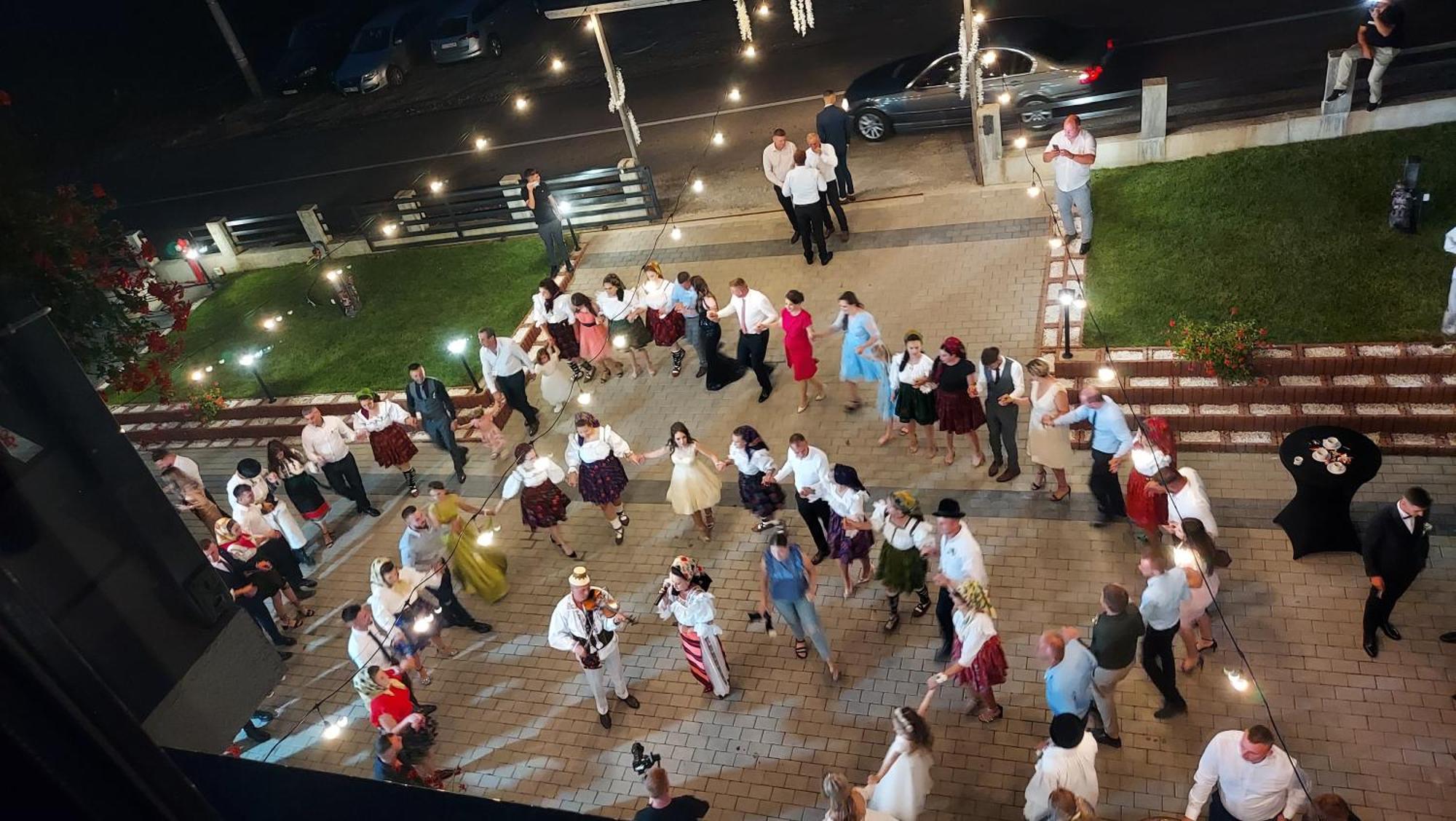 ホテル Evenimente Edelweiss Bogdan Vodă エクステリア 写真