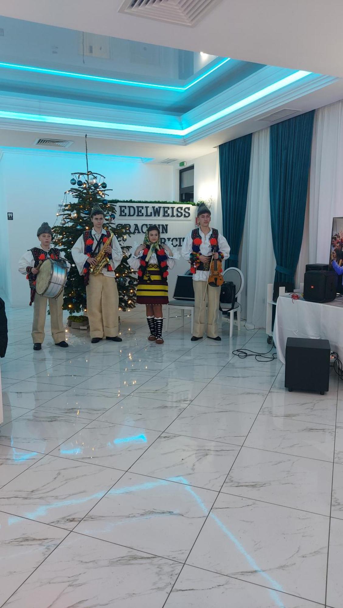 ホテル Evenimente Edelweiss Bogdan Vodă エクステリア 写真